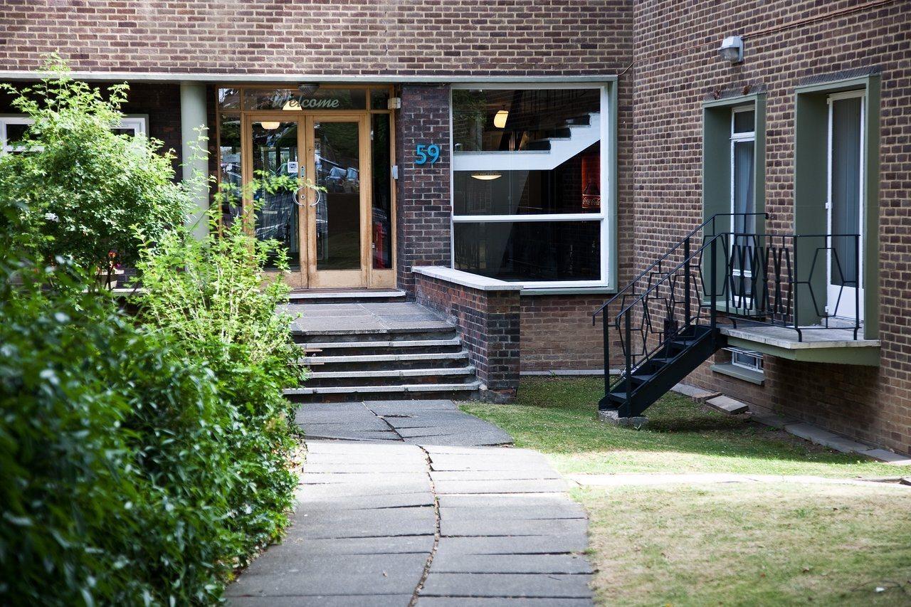 Palmers Lodge Hillspring At Willesden Green Лондон Екстериор снимка